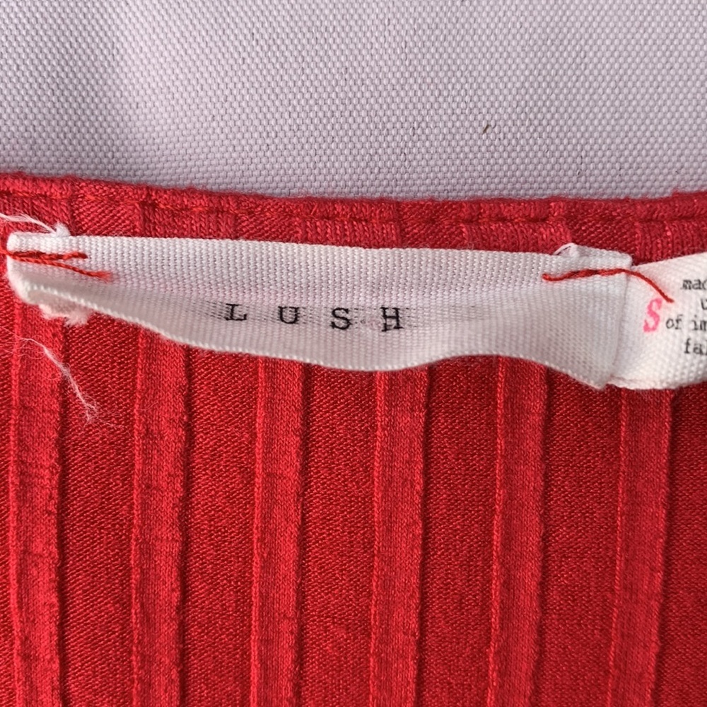 LUSH red crop top size small - Picture 5 of 6